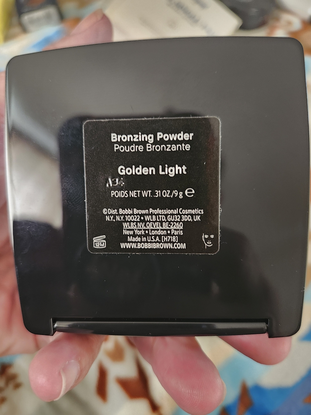 Bobbi Brown Bronzing Powder – Black Compact - Picture 2 of 4